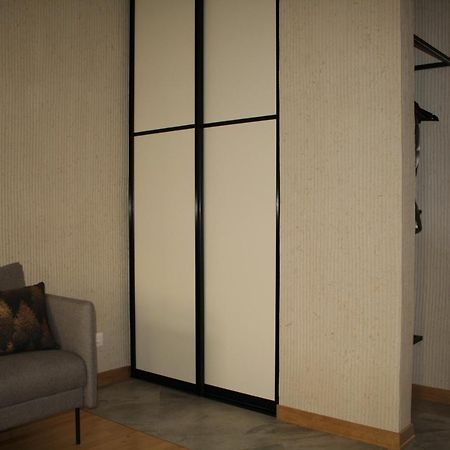 Lviv Wall Street Apt Экстерьер фото