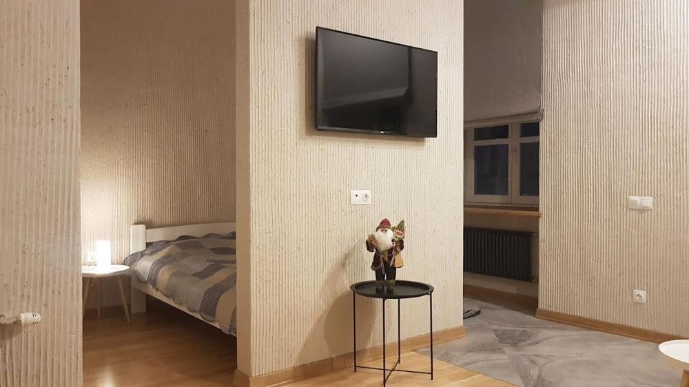Lviv Wall Street Apt Экстерьер фото