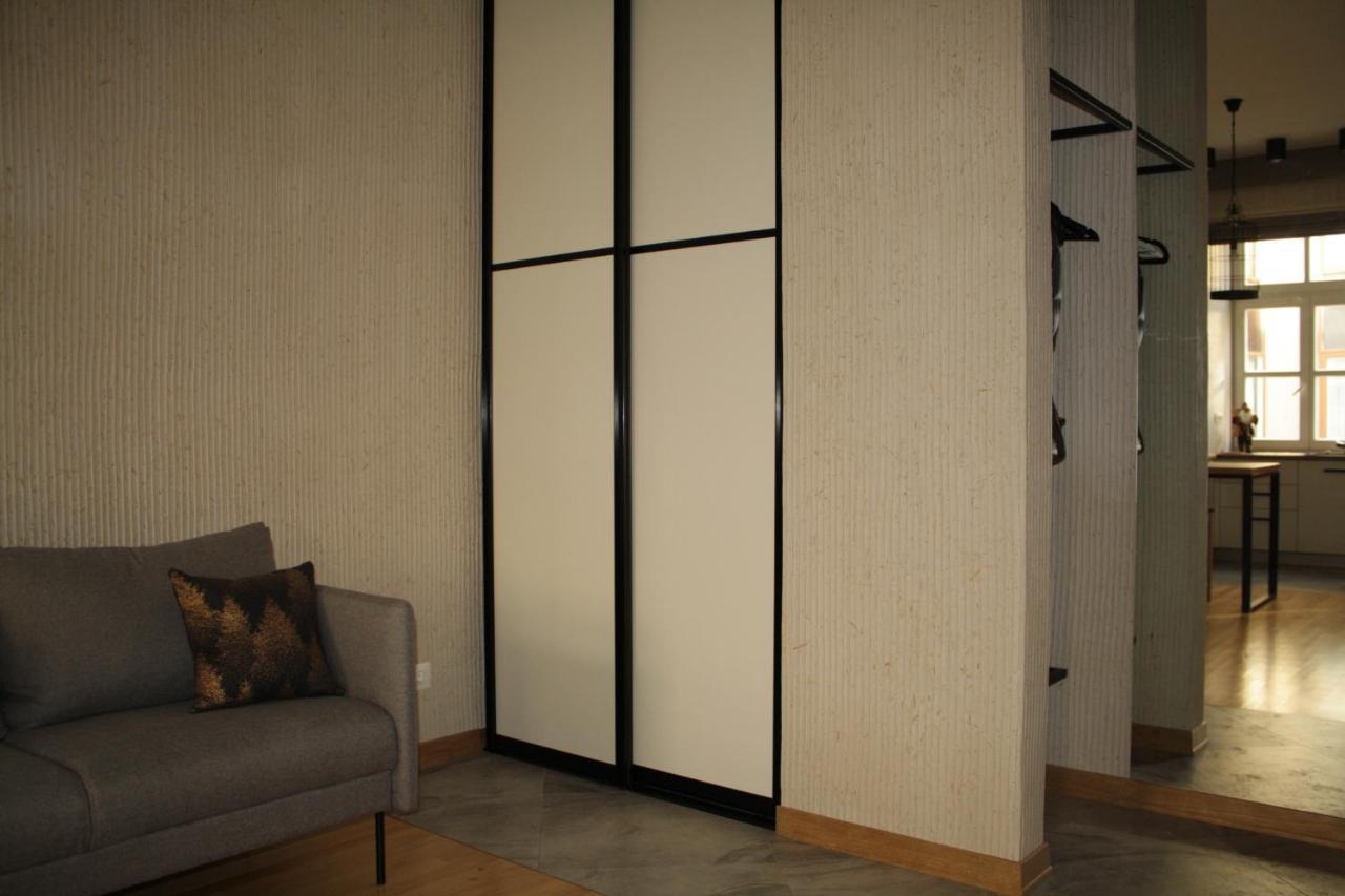 Lviv Wall Street Apt Экстерьер фото