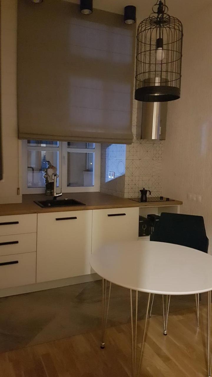 Lviv Wall Street Apt Экстерьер фото