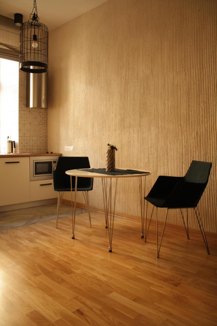Lviv Wall Street Apt Экстерьер фото